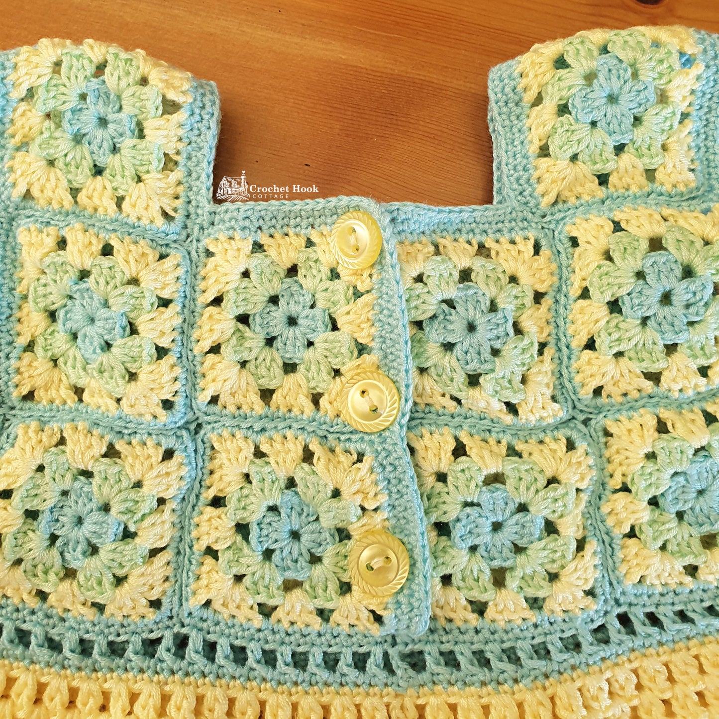 70s style Baby Dress, Granny-Square Chic for your toddler!