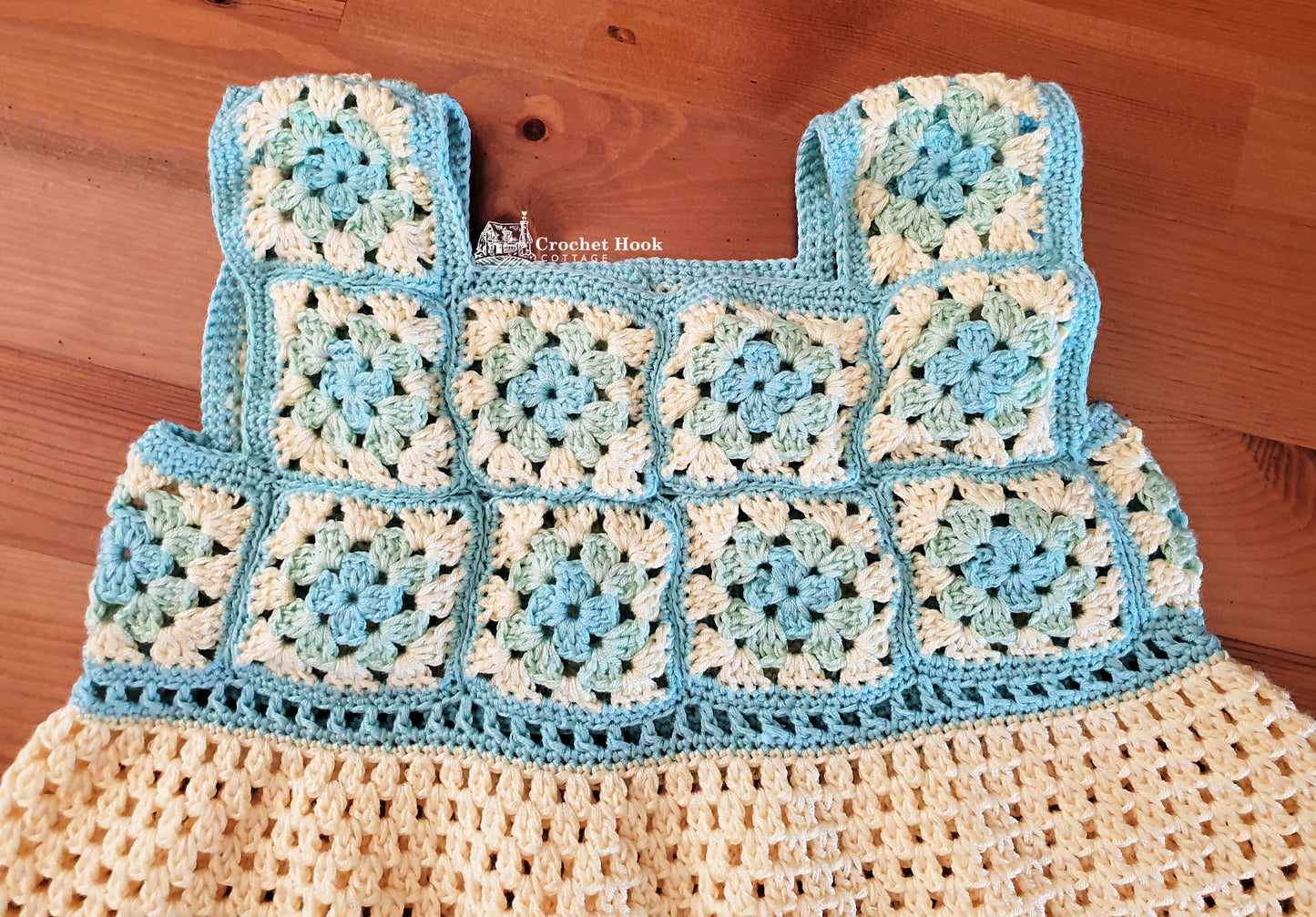 70s style Baby Dress, Granny-Square Chic for your toddler!