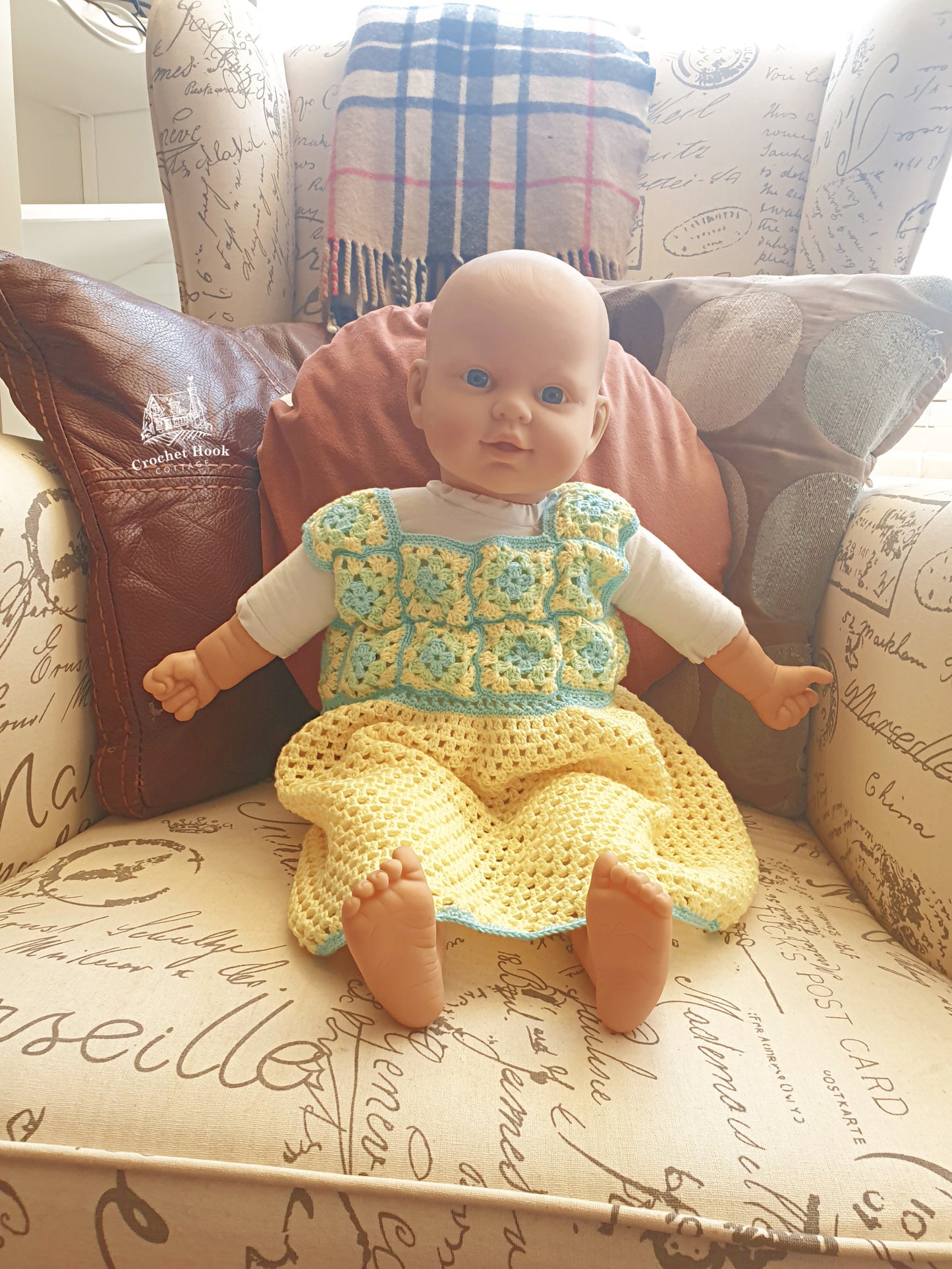 70s style Baby Dress, Granny-Square Chic for your toddler!