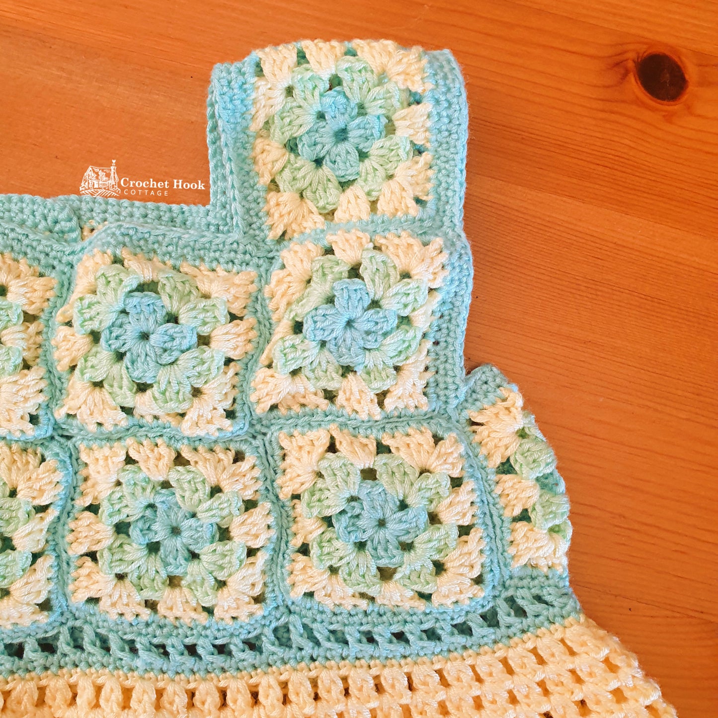 70s style Baby Dress, Granny-Square Chic for your toddler!