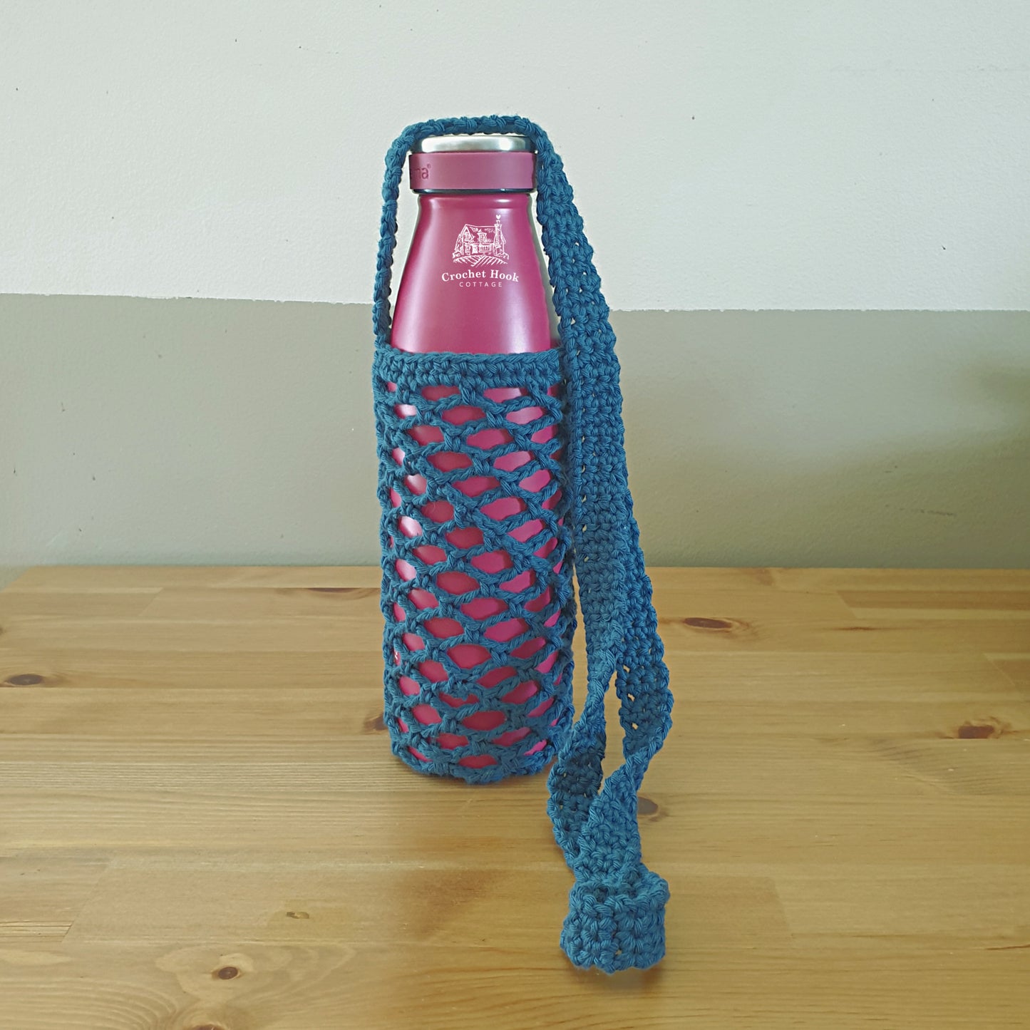 Bottle Holder, Hands free Drink Bottle Bag, available in assorted colours
